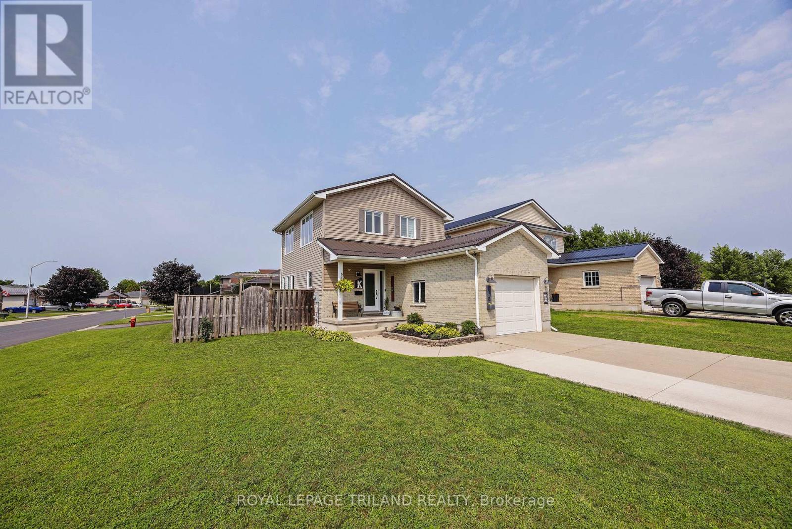 18 Tara Court, Aylmer, Ontario  N5H 0A1 - Photo 3 - X13670206