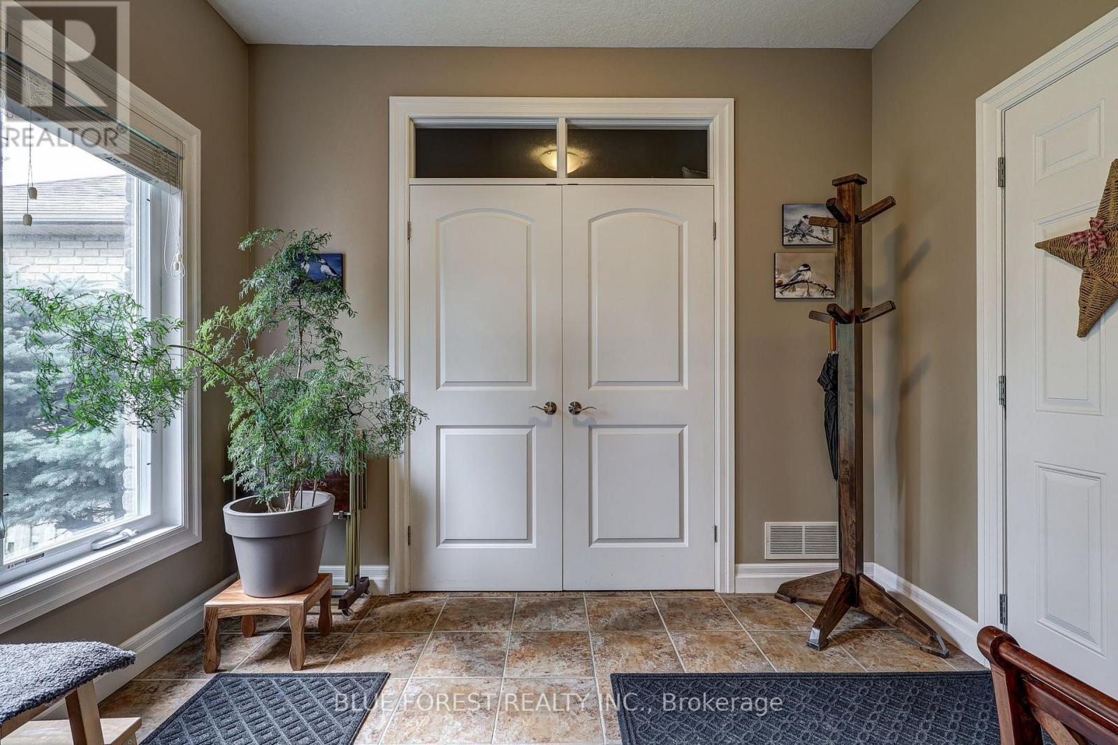 2058 Westpoint Heights, London South, Ontario  N6P 0A3 - Photo 12 - X13670268