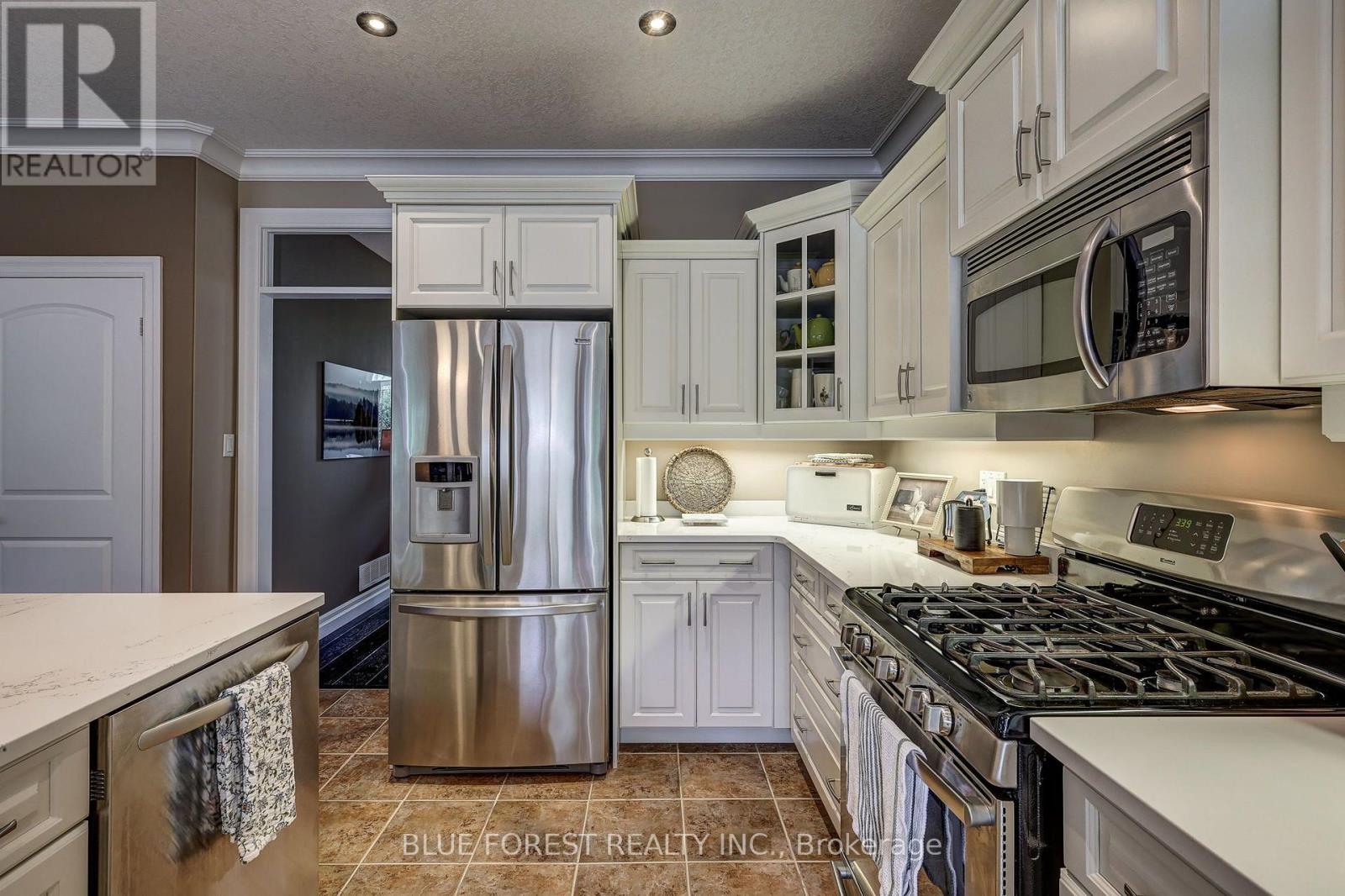 2058 Westpoint Heights, London South, Ontario  N6P 0A3 - Photo 19 - X13670268