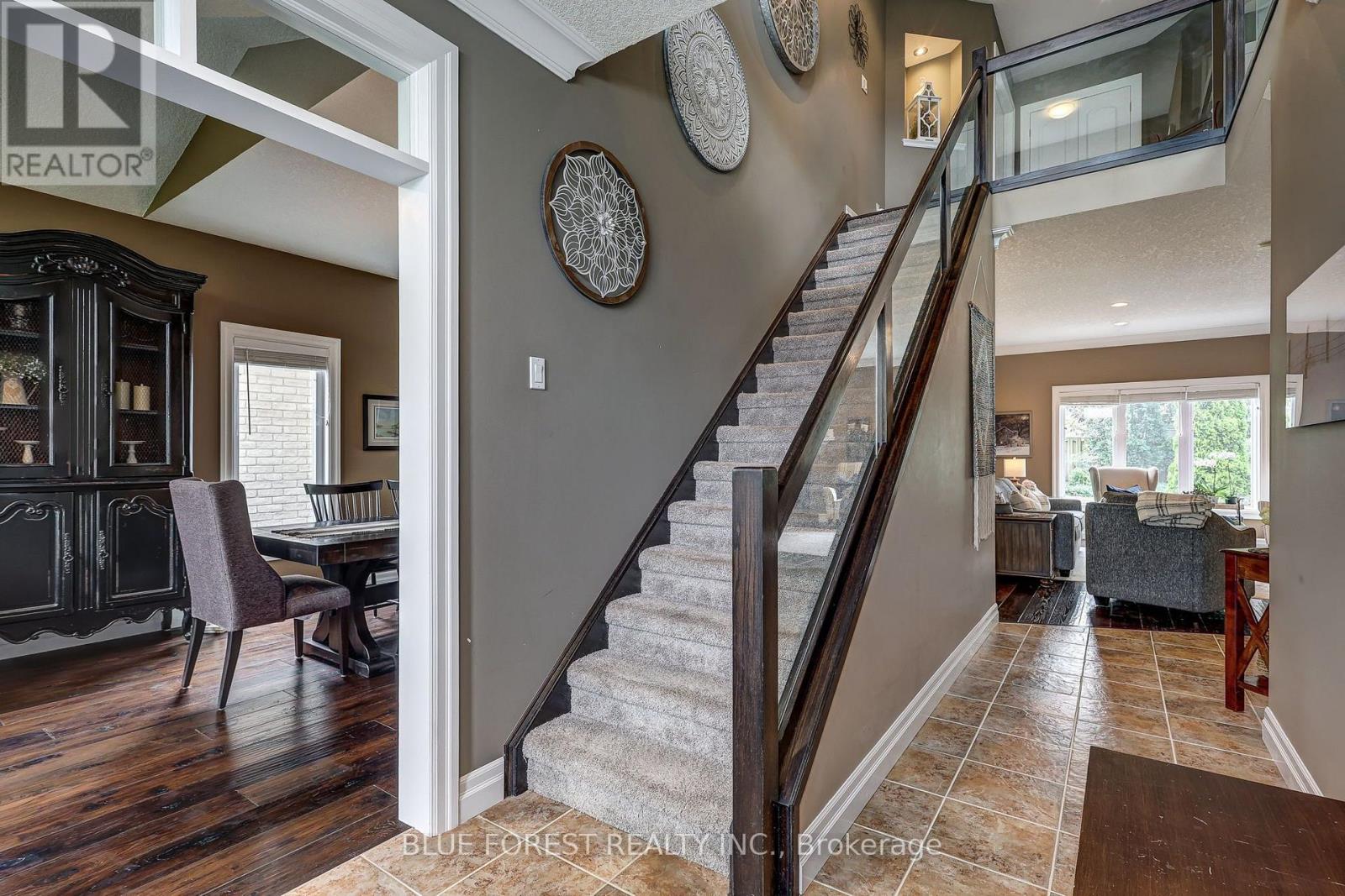 2058 Westpoint Heights, London South, Ontario  N6P 0A3 - Photo 5 - X13670268