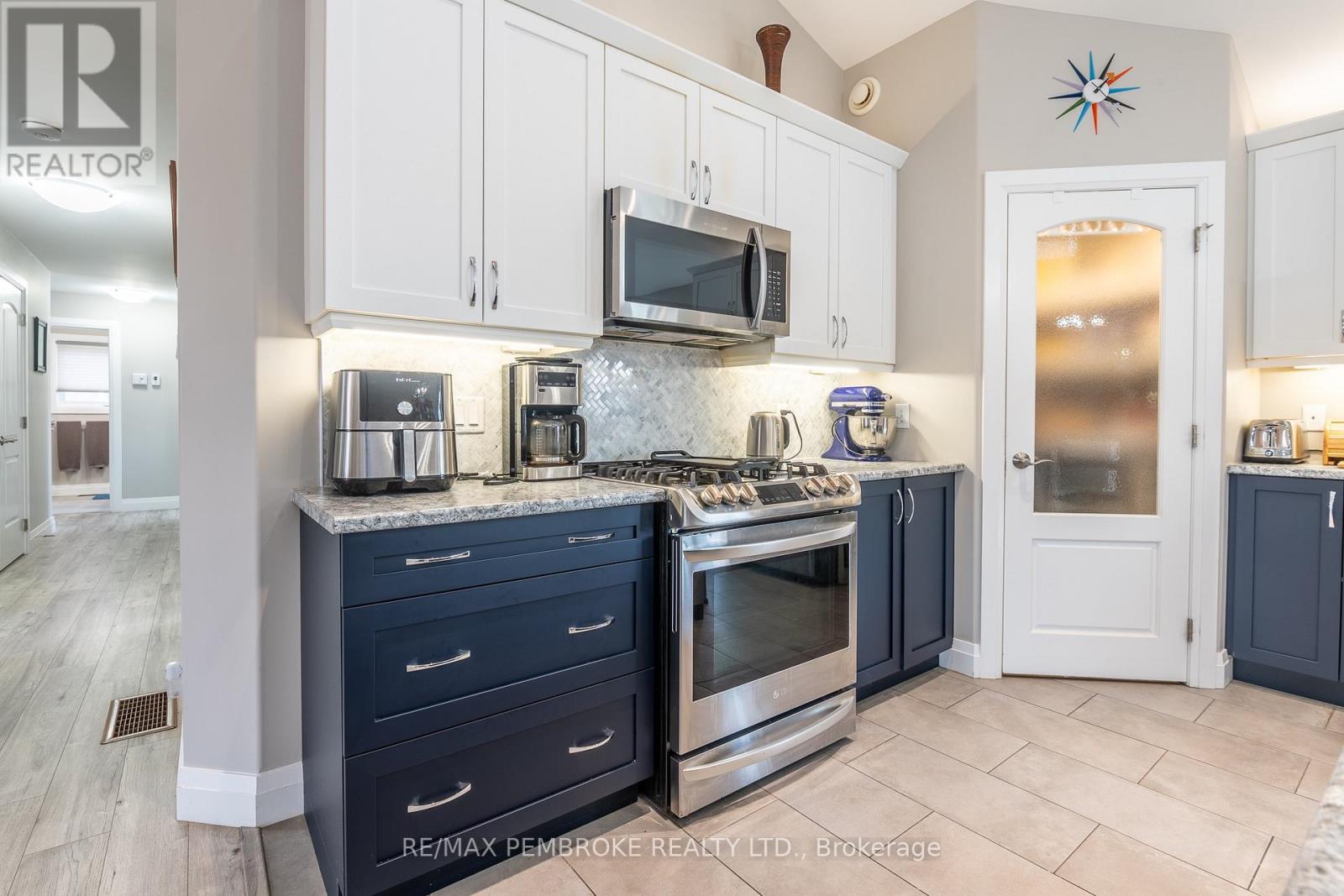 73 Noble Crescent, Petawawa, Ontario  K8H 0G1 - Photo 16 - X13670330