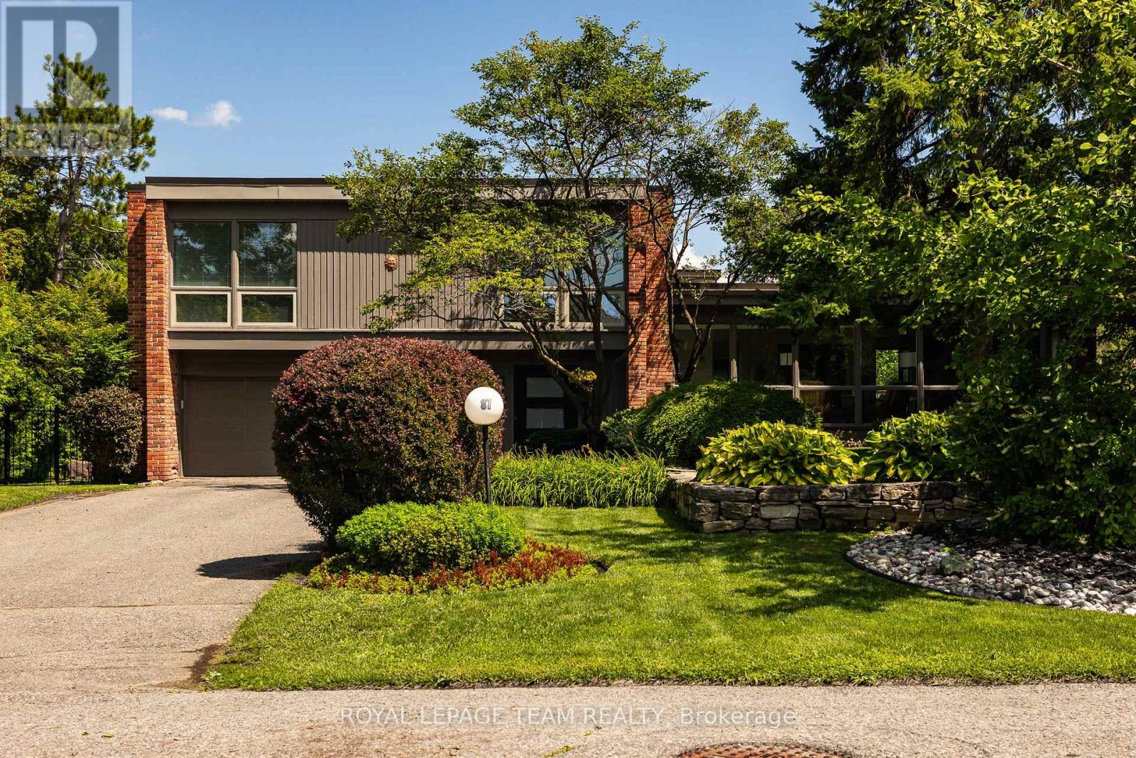 87 Pentland Place, Ottawa, Ontario  K2K 1V9 - Photo 1 - X13670352