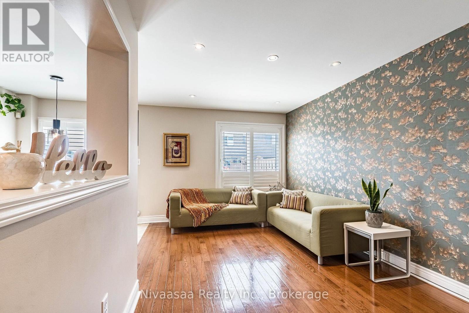 9 Parisian Road, Brampton, Ontario  L6P 2T1 - Photo 11 - W13670450