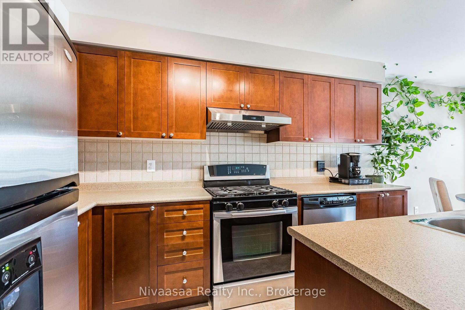 9 Parisian Road, Brampton, Ontario  L6P 2T1 - Photo 15 - W13670450