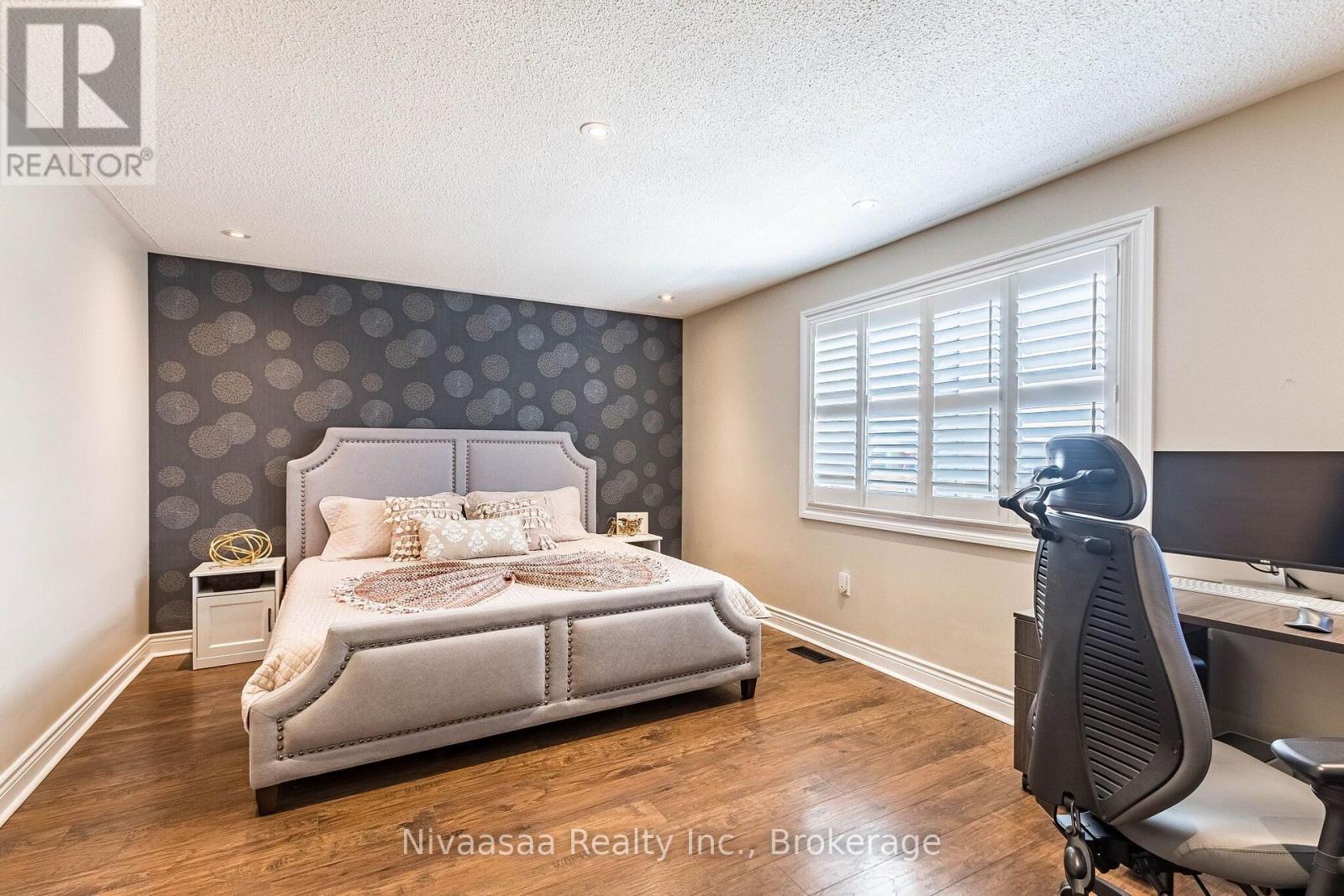 9 Parisian Road, Brampton, Ontario  L6P 2T1 - Photo 19 - W13670450
