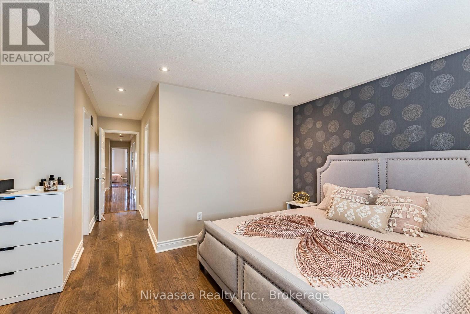 9 Parisian Road, Brampton, Ontario  L6P 2T1 - Photo 20 - W13670450