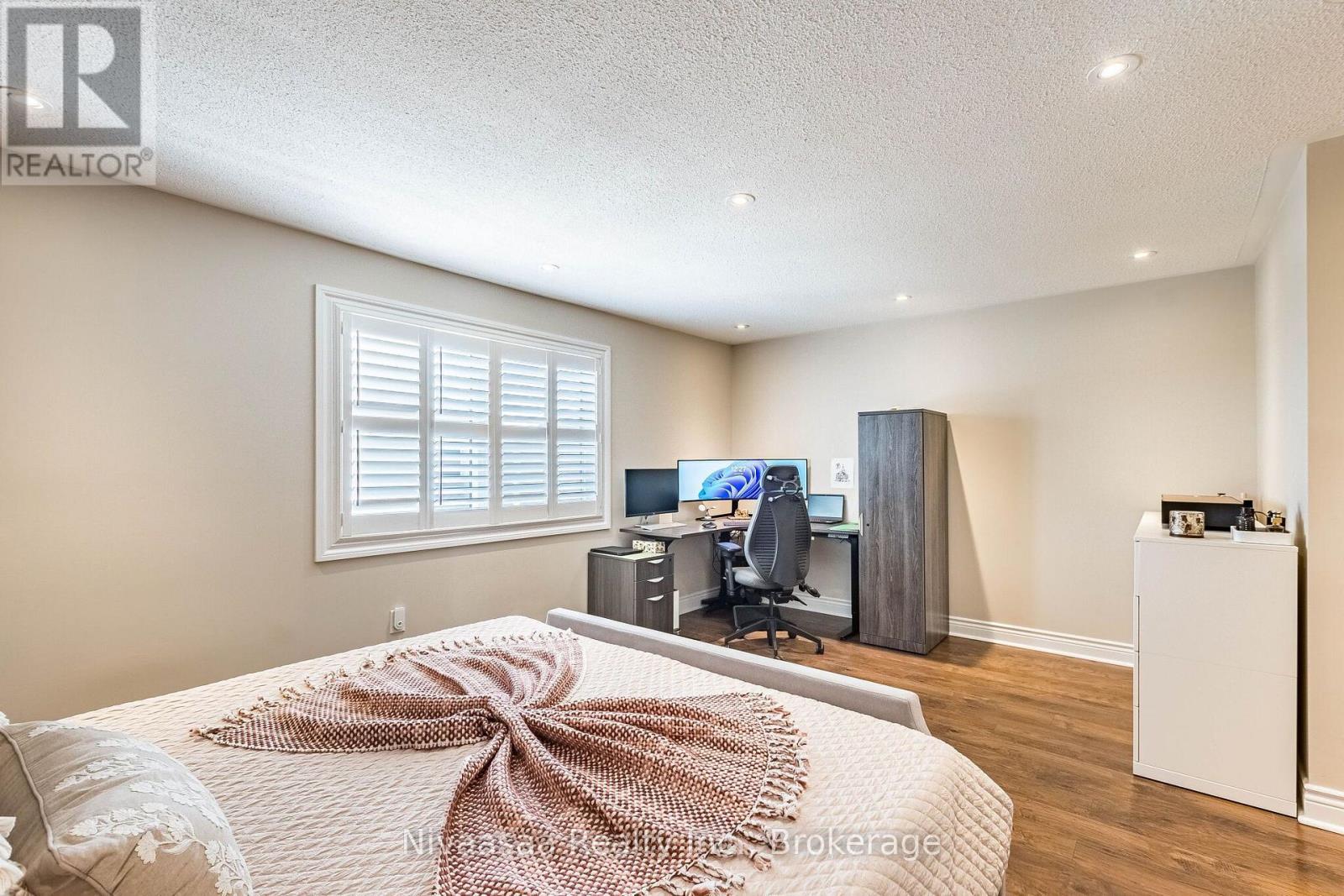 9 Parisian Road, Brampton, Ontario  L6P 2T1 - Photo 21 - W13670450