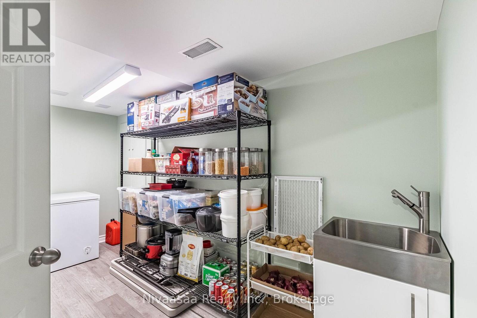 9 Parisian Road, Brampton, Ontario  L6P 2T1 - Photo 41 - W13670450