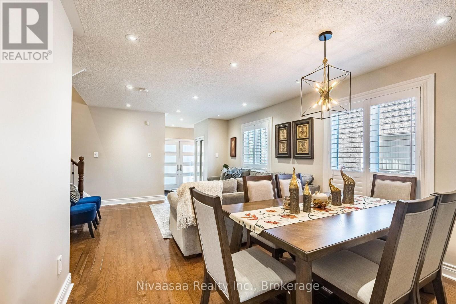 9 Parisian Road, Brampton, Ontario  L6P 2T1 - Photo 9 - W13670450