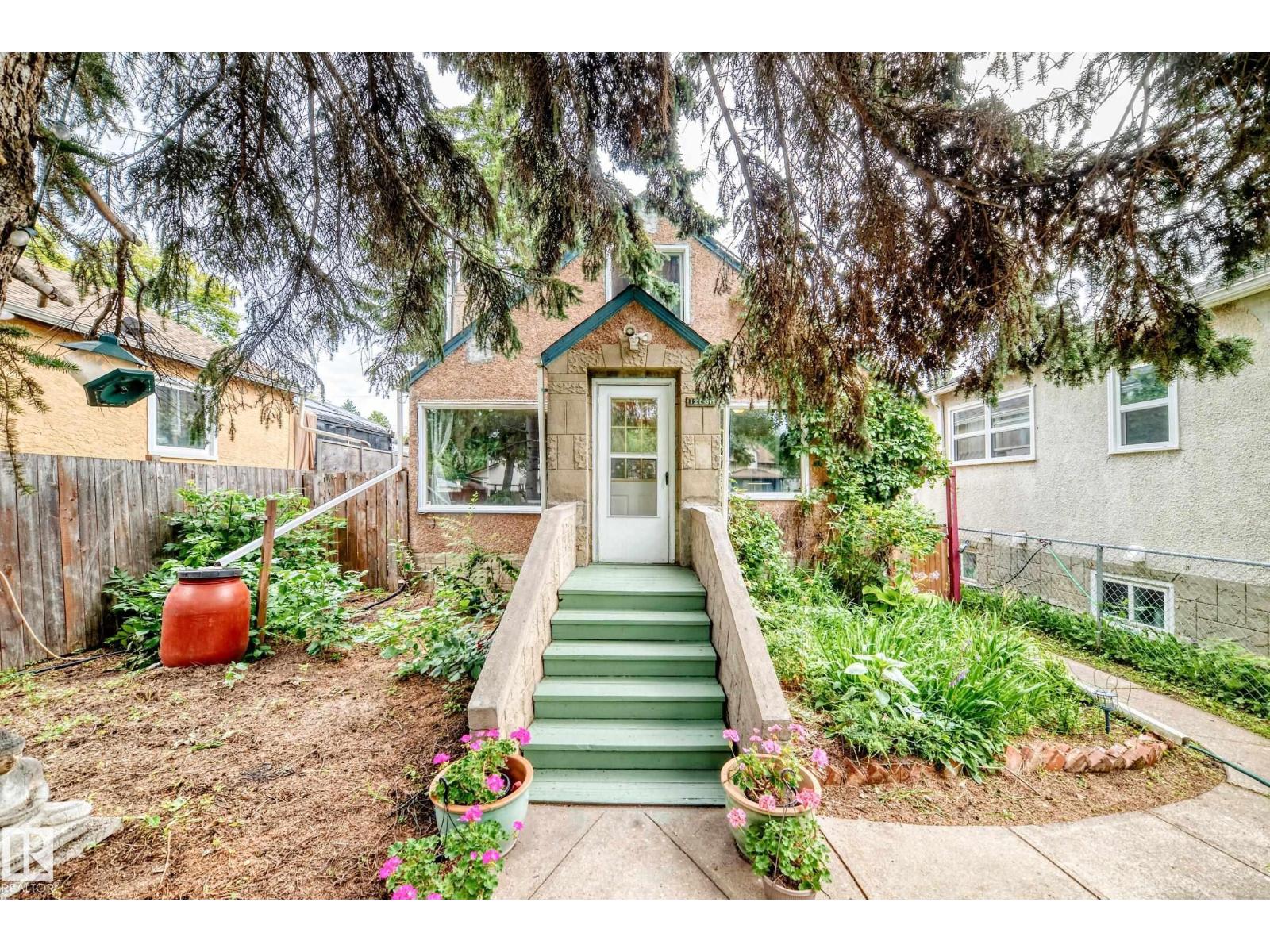12031 90 ST NW, edmonton, Alberta