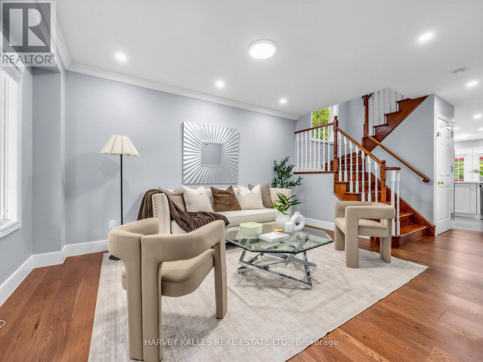 2120 Erin Gate Boulevard, Pickering, Ontario  L1X 2V3 - Photo 4 - E13621060