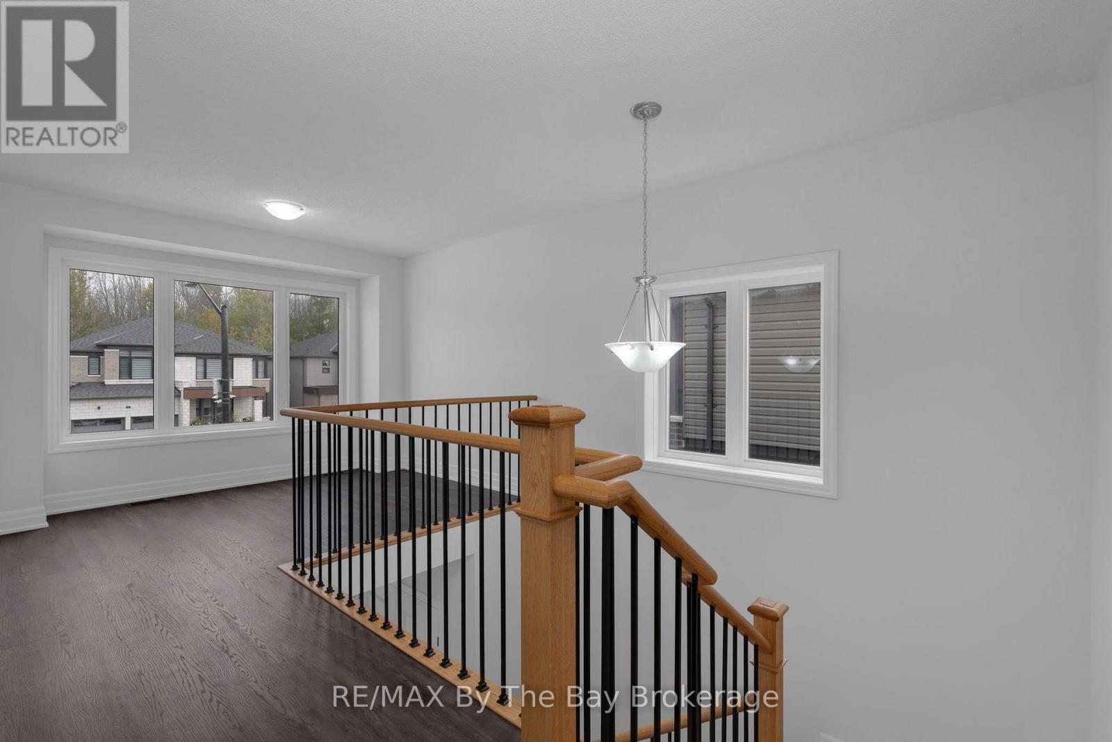 48 Del Ray Crescent, Wasaga Beach, Ontario  L9Z 0N8 - Photo 10 - S13670182
