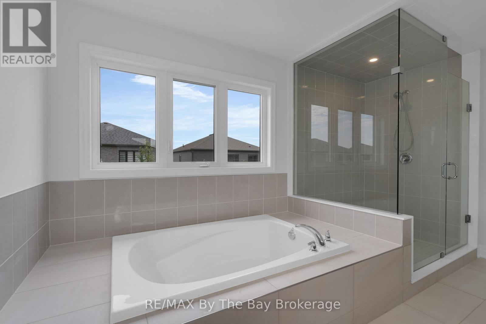 48 Del Ray Crescent, Wasaga Beach, Ontario  L9Z 0N8 - Photo 15 - S13670182