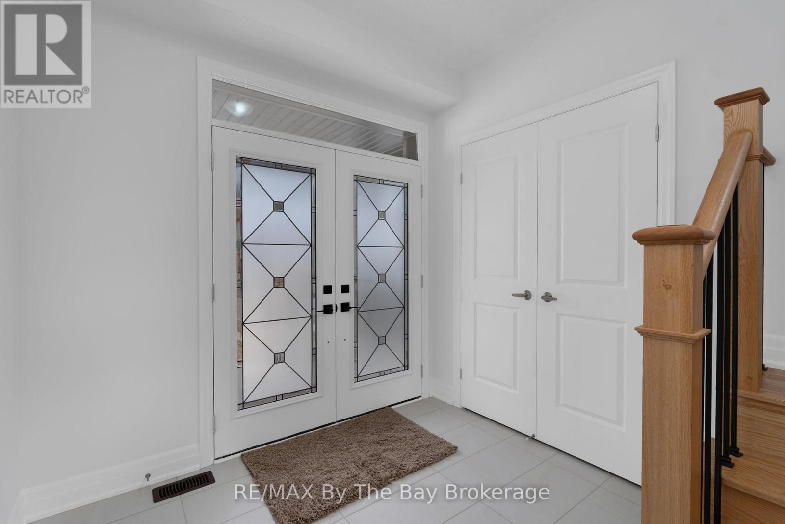 48 Del Ray Crescent, Wasaga Beach, Ontario  L9Z 0N8 - Photo 2 - S13670182