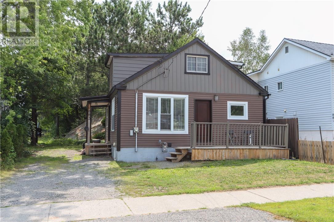 883 Howey Drive, Sudbury, Ontario  P3B 1H3 - Photo 1 - 2129775