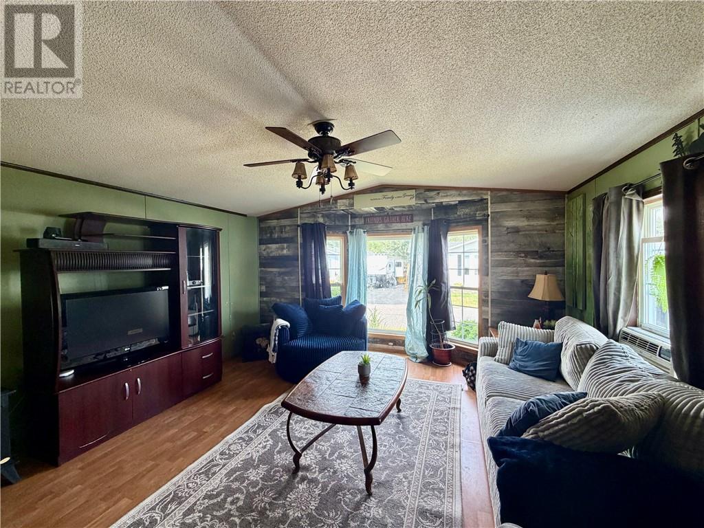 103 Corbin Avenue, Wahnapitae, Ontario  P0M 3C0 - Photo 8 - 2129766