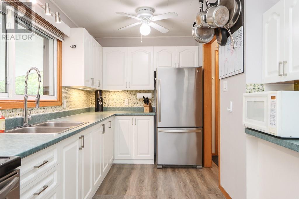 712 Burton Avenue, Sudbury, Ontario  P3C 4L2 - Photo 3 - 2129763