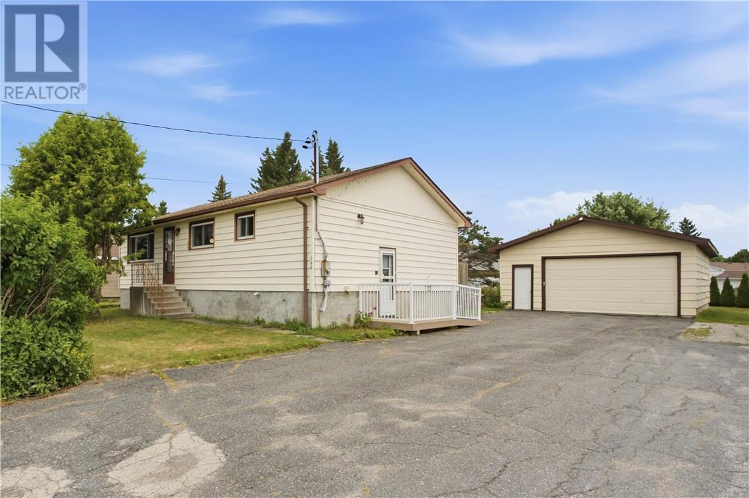 799 Belanger Street, Azilda, Ontario  P0M 1B0 - Photo 1 - 2129759