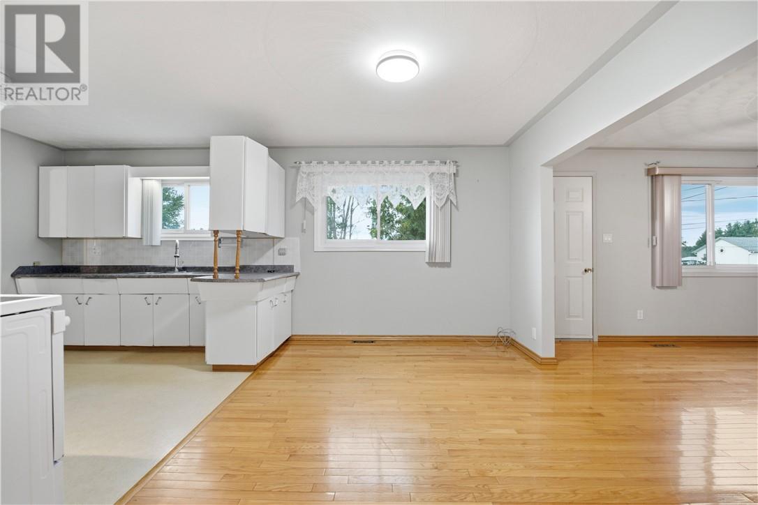 799 Belanger Street, Azilda, Ontario  P0M 1B0 - Photo 13 - 2129759