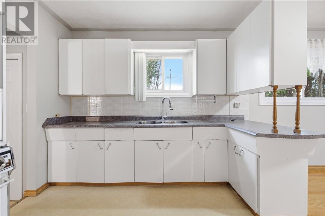 799 Belanger Street, Azilda, Ontario  P0M 1B0 - Photo 9 - 2129759