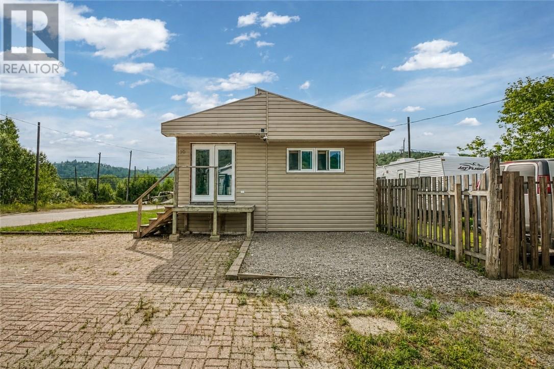 19 Center Street, Levack, Ontario  P0M 2C0 - Photo 2 - 2129753