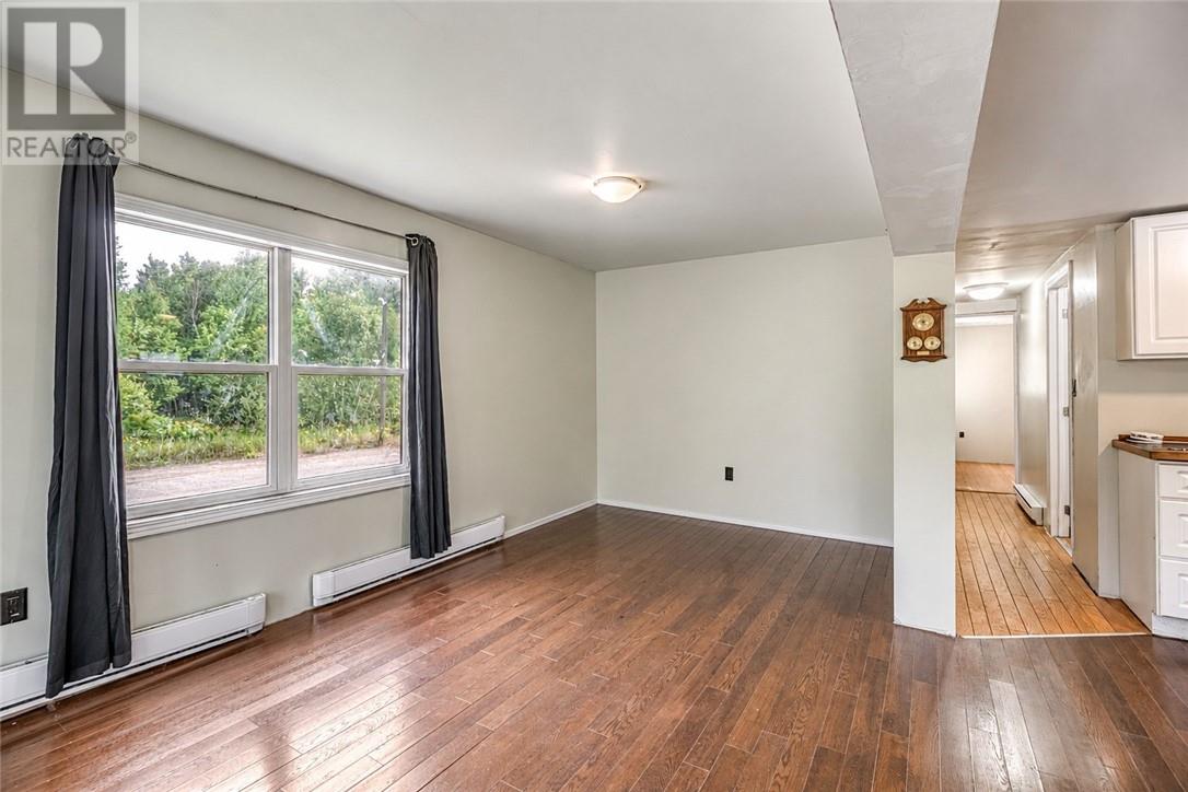 19 Center Street, Levack, Ontario  P0M 2C0 - Photo 7 - 2129753