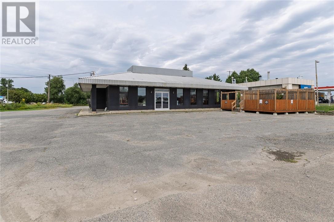 1642 Main, Val Caron, Ontario  P3N 1R8 - Photo 1 - 2129746