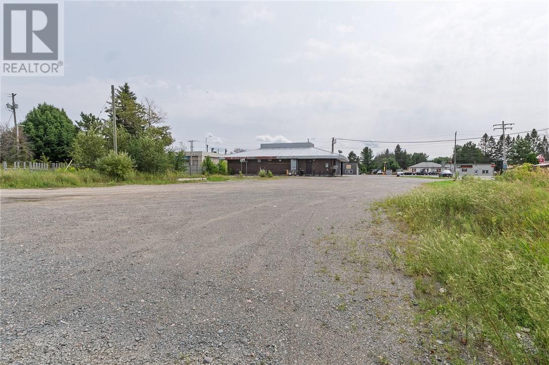 1642 Main, Val Caron, Ontario  P3N 1R8 - Photo 10 - 2129746