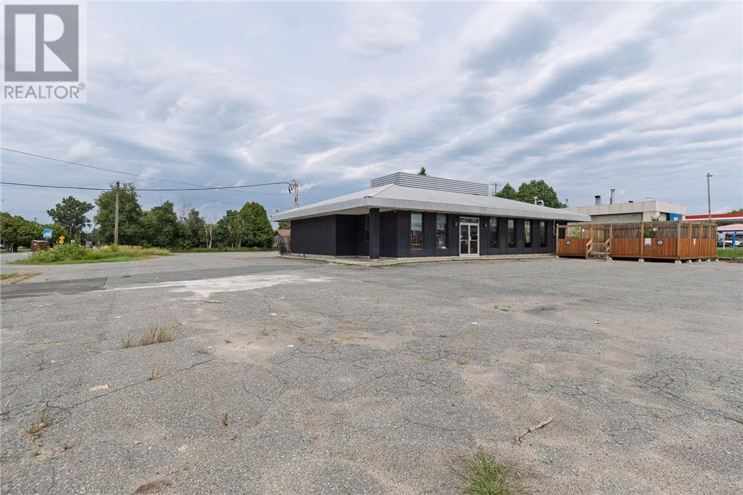 1642 Main, Val Caron, Ontario  P3N 1R8 - Photo 2 - 2129746