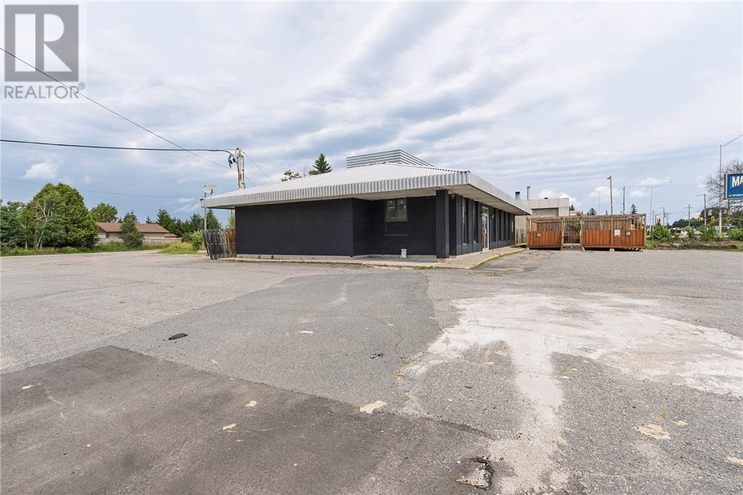 1642 Main, Val Caron, Ontario  P3N 1R8 - Photo 6 - 2129746