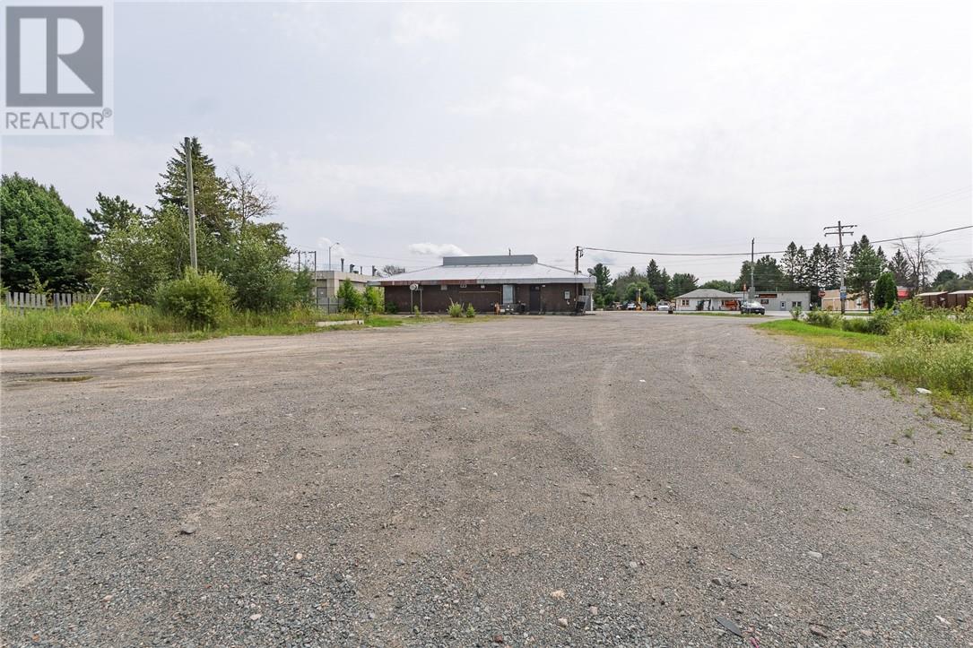 1642 Main, Val Caron, Ontario  P3N 1R8 - Photo 9 - 2129746