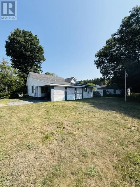 290 Second St N, Massey, Ontario  P0P 1P0 - Photo 3 - 2129732