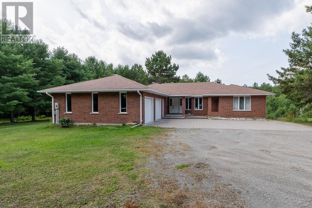 4070 Lammi's Road, Greater Sudbury, Ontario  P3G 1H3 - Photo 2 - 2129627