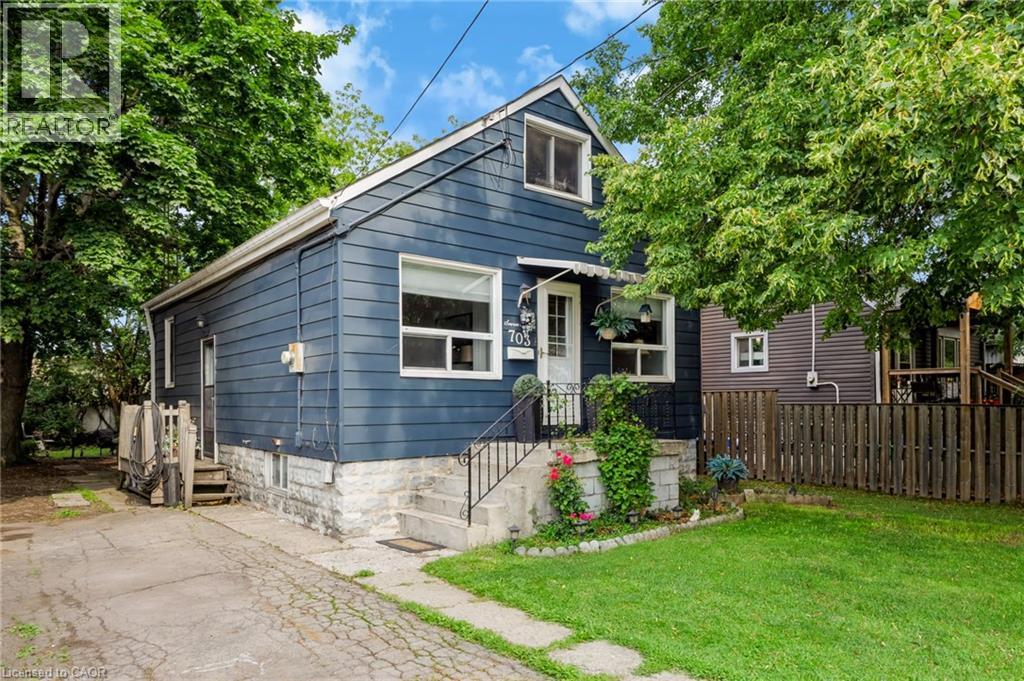 703 Brighton Avenue, Hamilton, Ontario  L8H 6H5 - Photo 3 - 40855397