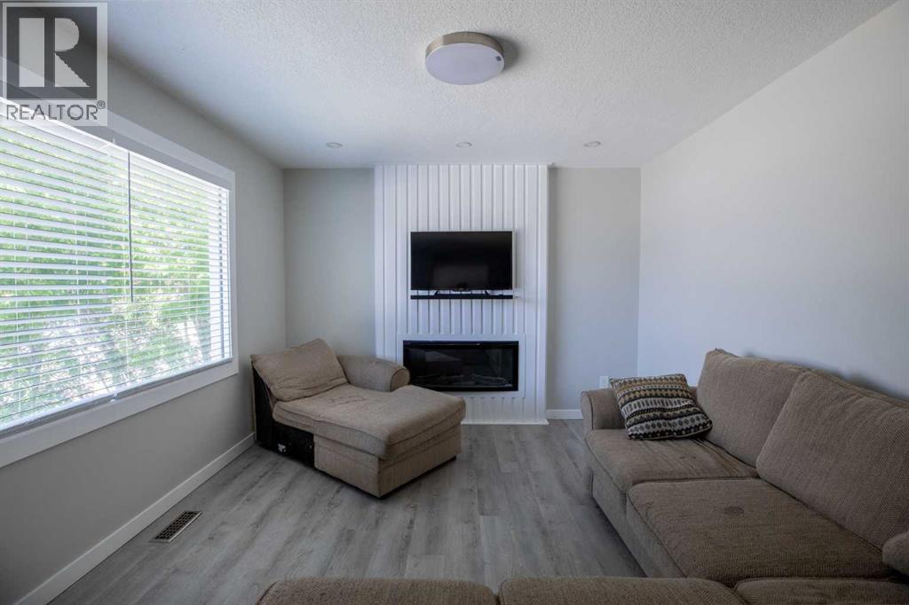 119 Maranda Close Ne, Calgary, Alberta  T2A 3E7 - Photo 6 - A2322171