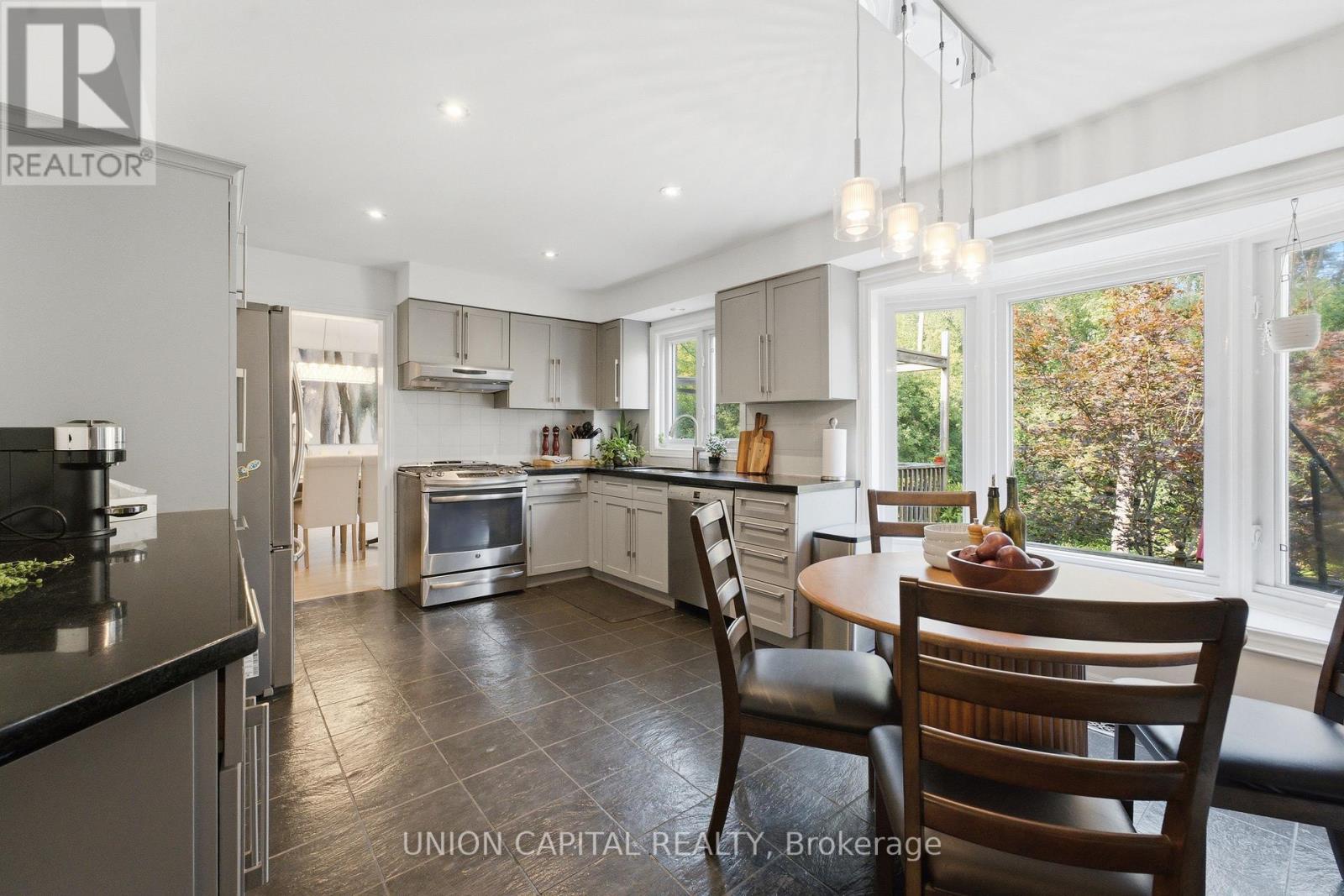 22 CYNTHIA CRESCENT, Richmond Hill, Ontario