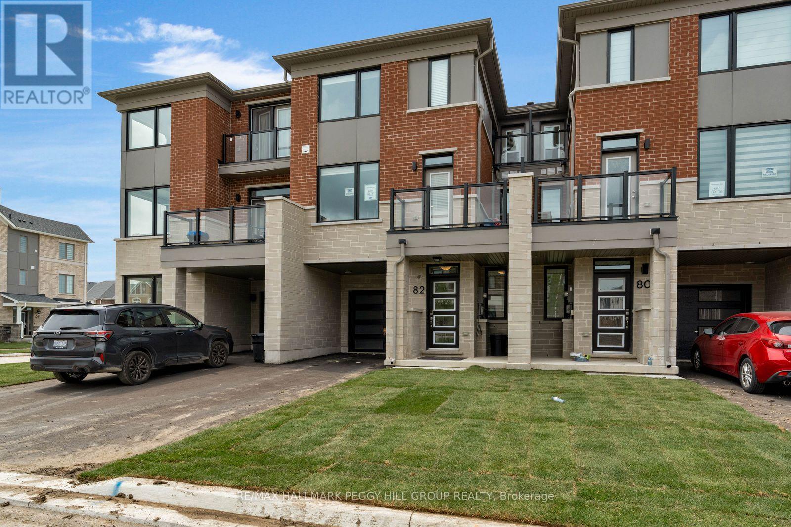 82 Yorkshire Drive, Barrie, Ontario  L9J 1B5 - Photo 1 - S13670412