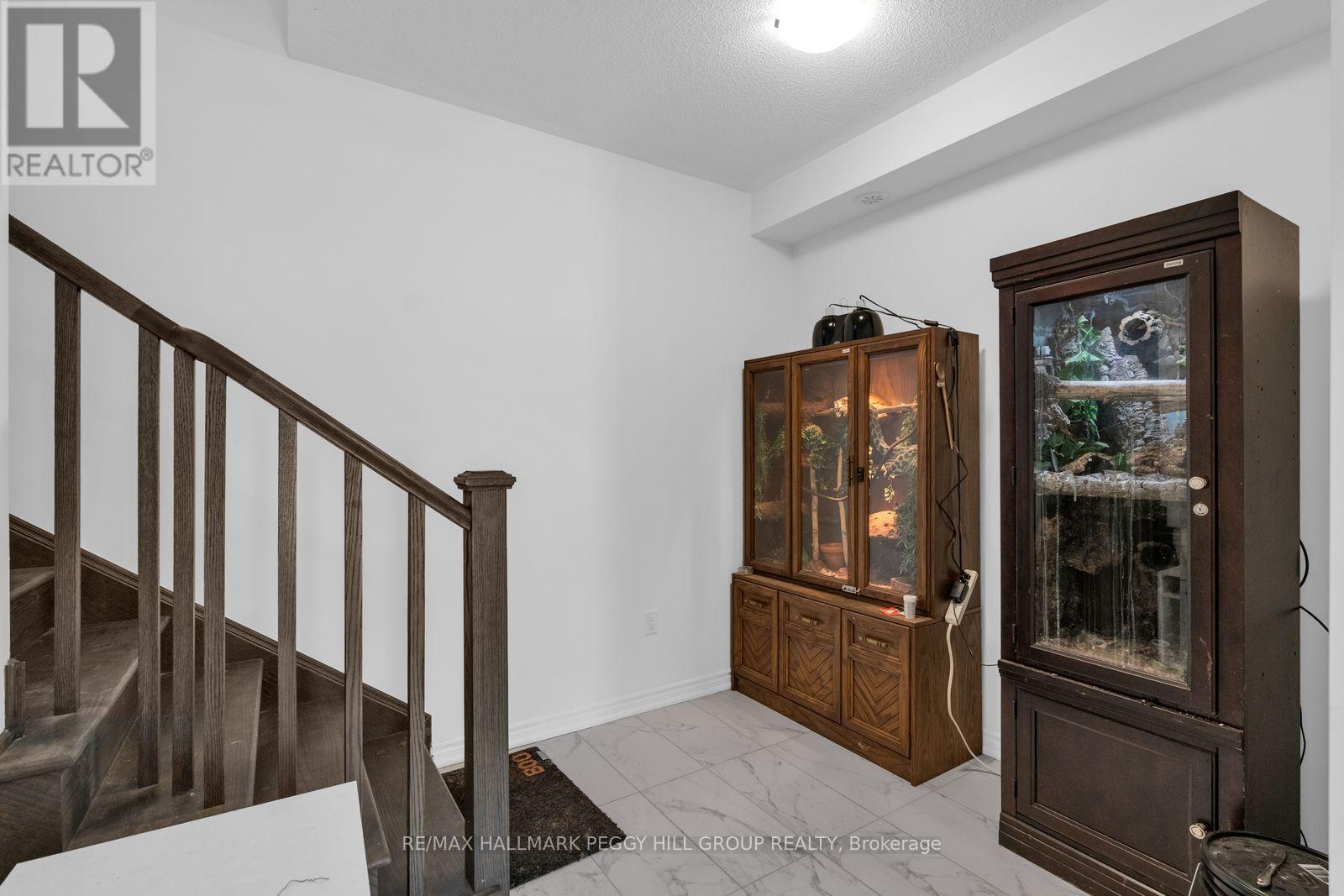82 Yorkshire Drive, Barrie, Ontario  L9J 1B5 - Photo 16 - S13670412