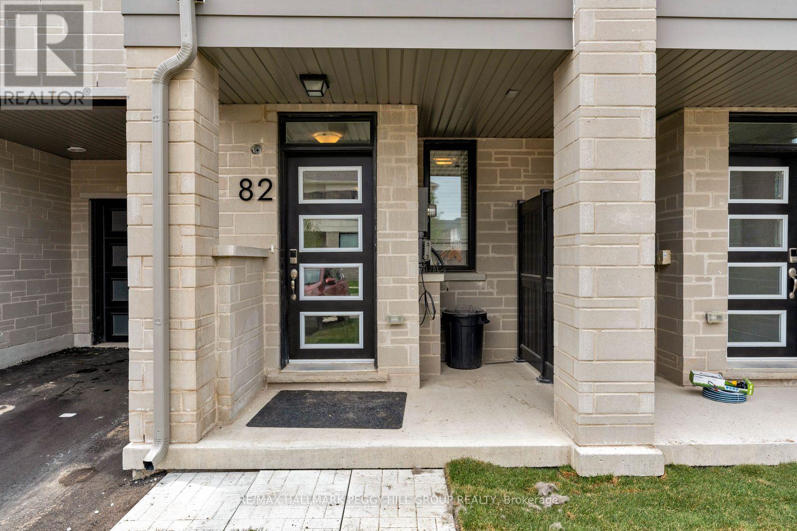 82 Yorkshire Drive, Barrie, Ontario  L9J 1B5 - Photo 2 - S13670412