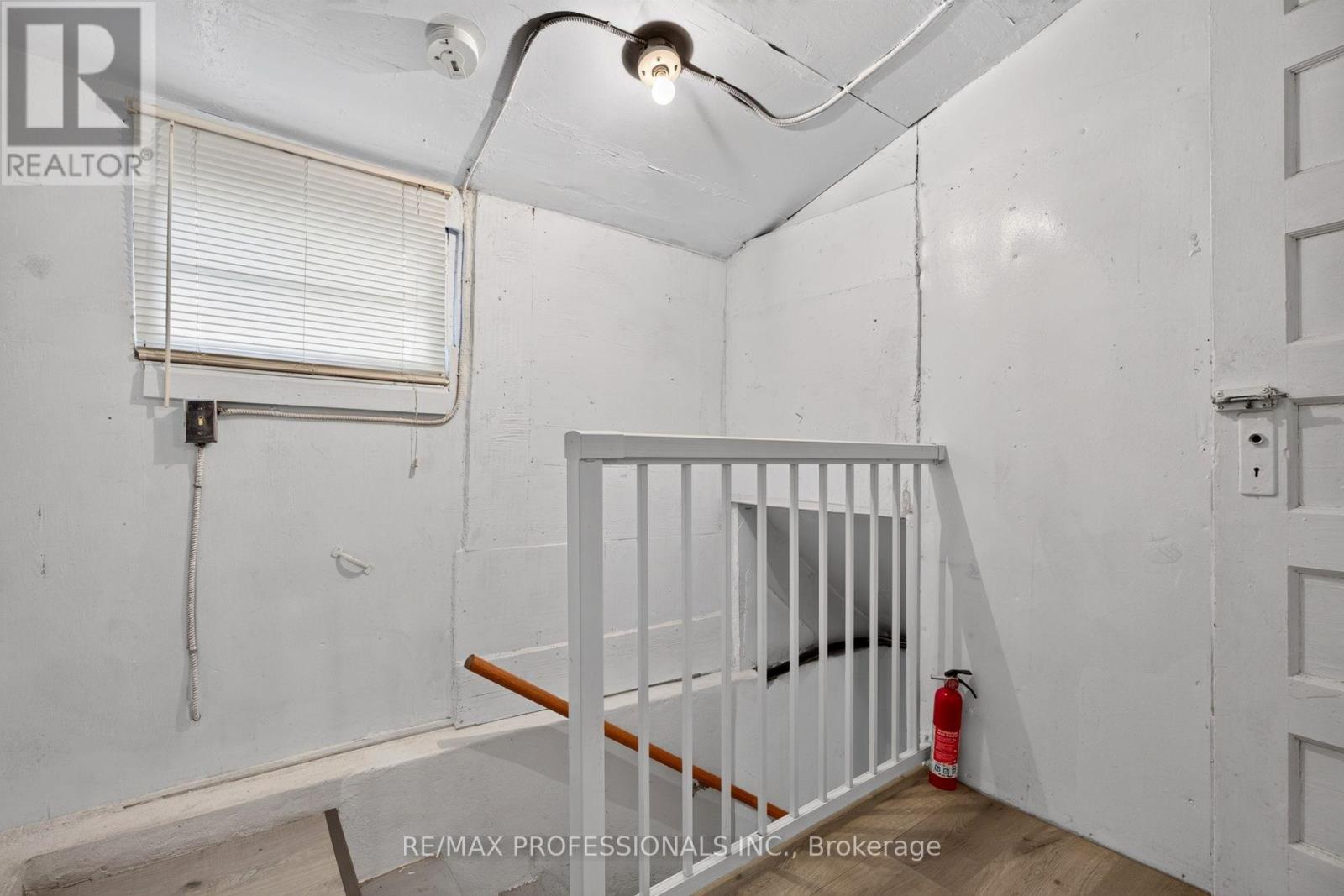 262 Melrose Street, Toronto, Ontario  M8Z 1G6 - Photo 15 - W13670212