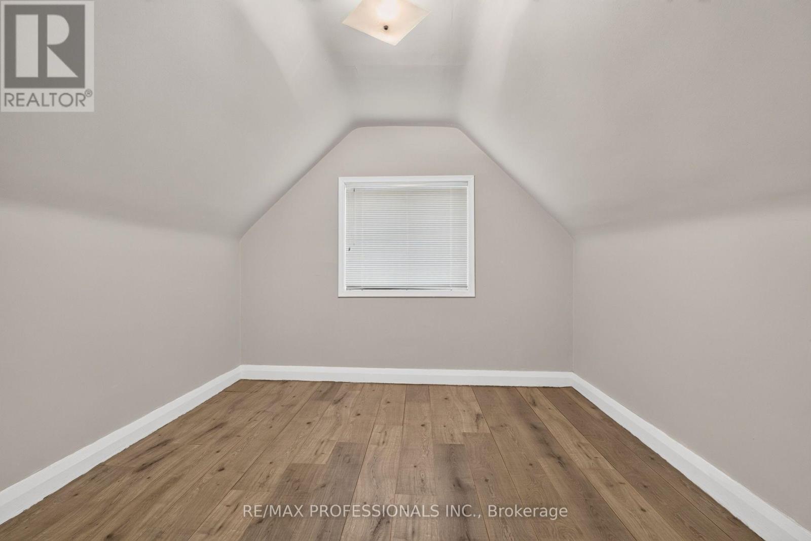 262 Melrose Street, Toronto, Ontario  M8Z 1G6 - Photo 17 - W13670212