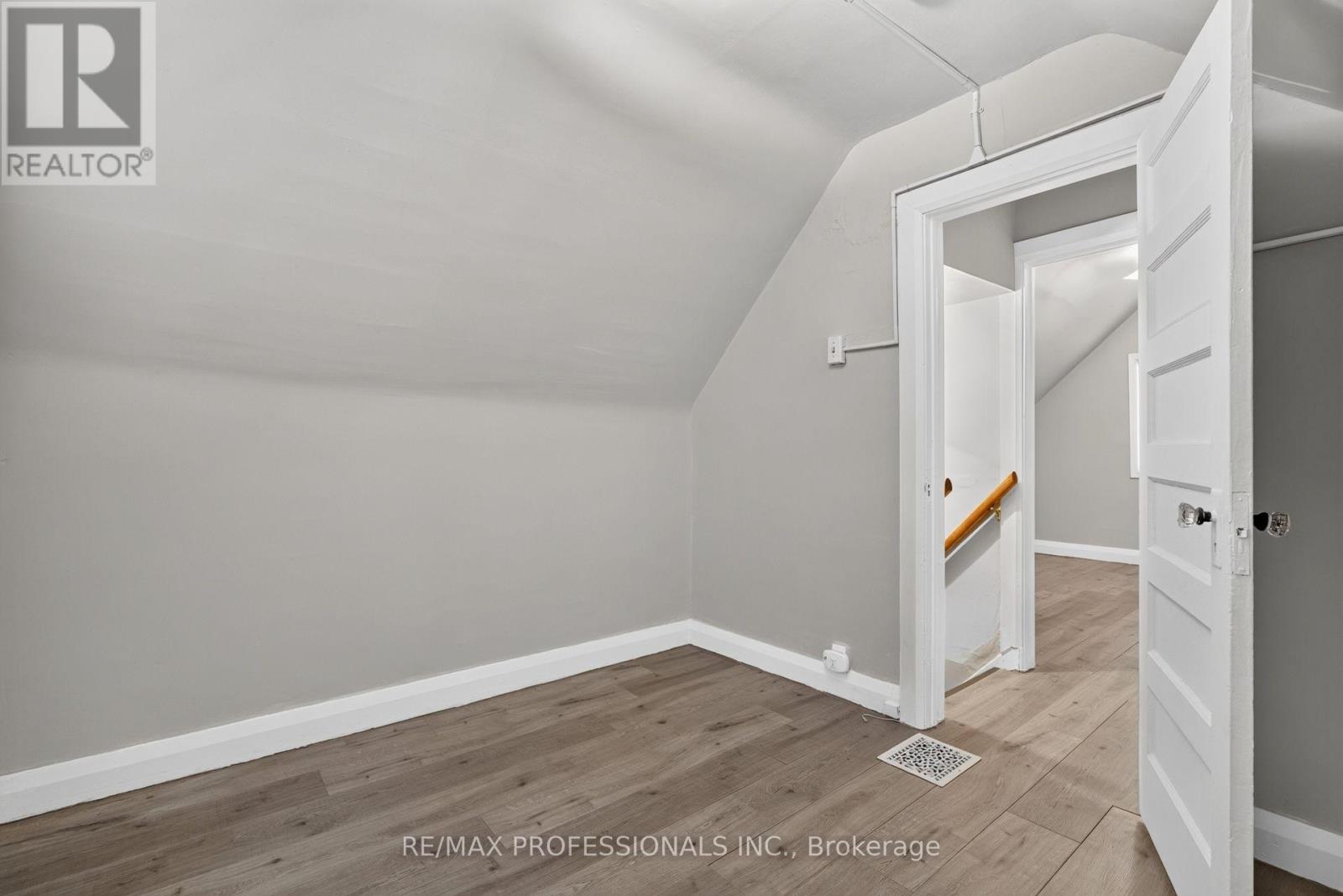 262 Melrose Street, Toronto, Ontario  M8Z 1G6 - Photo 26 - W13670212