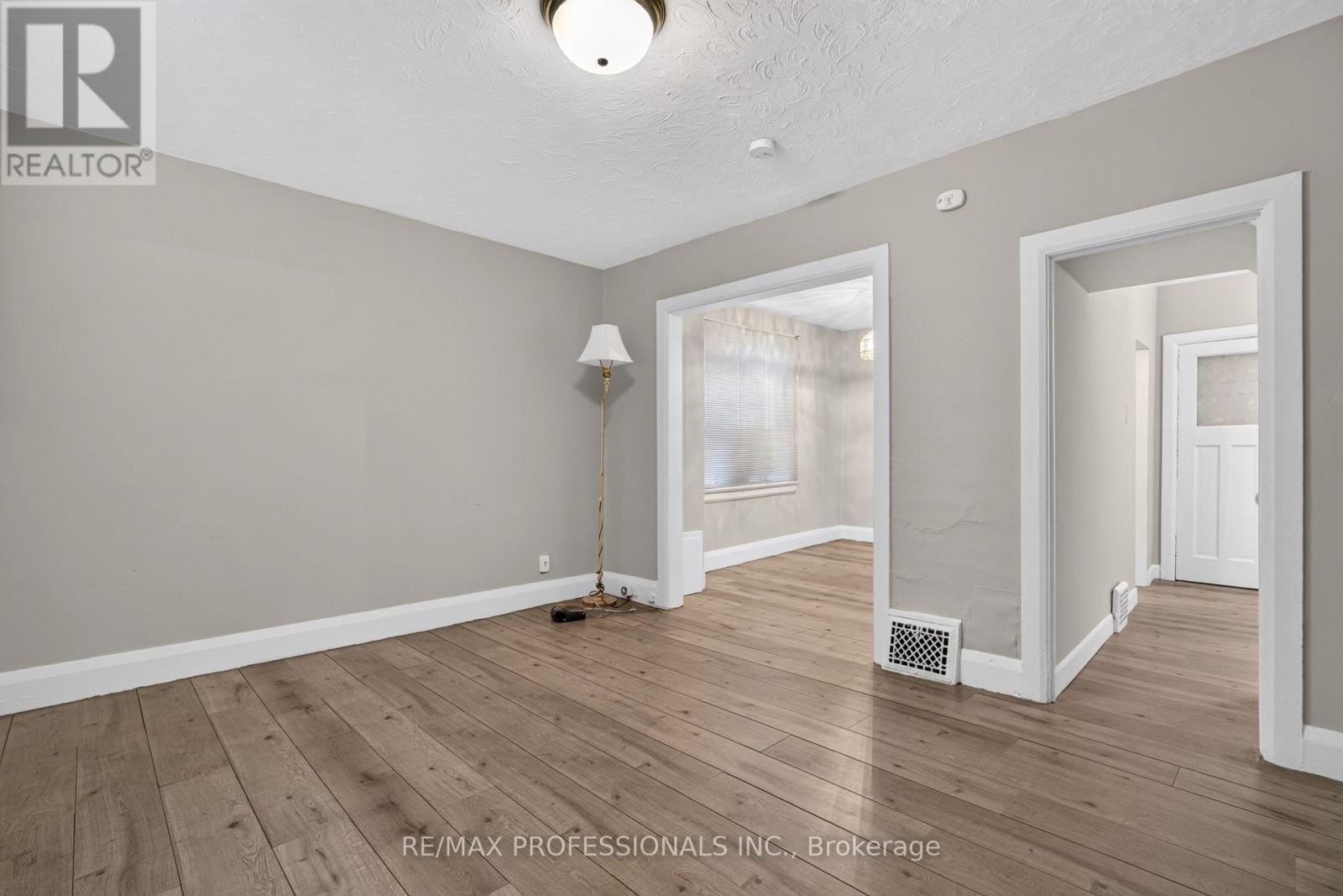 262 Melrose Street, Toronto, Ontario  M8Z 1G6 - Photo 28 - W13670212