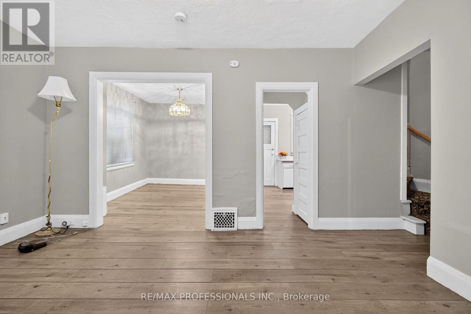 262 Melrose Street, Toronto, Ontario  M8Z 1G6 - Photo 29 - W13670212