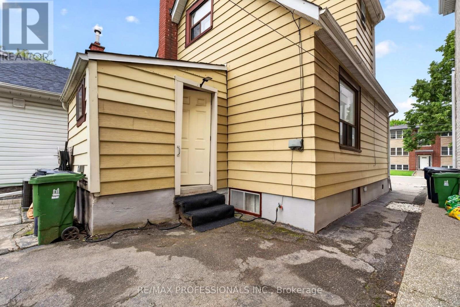 262 Melrose Street, Toronto, Ontario  M8Z 1G6 - Photo 31 - W13670212