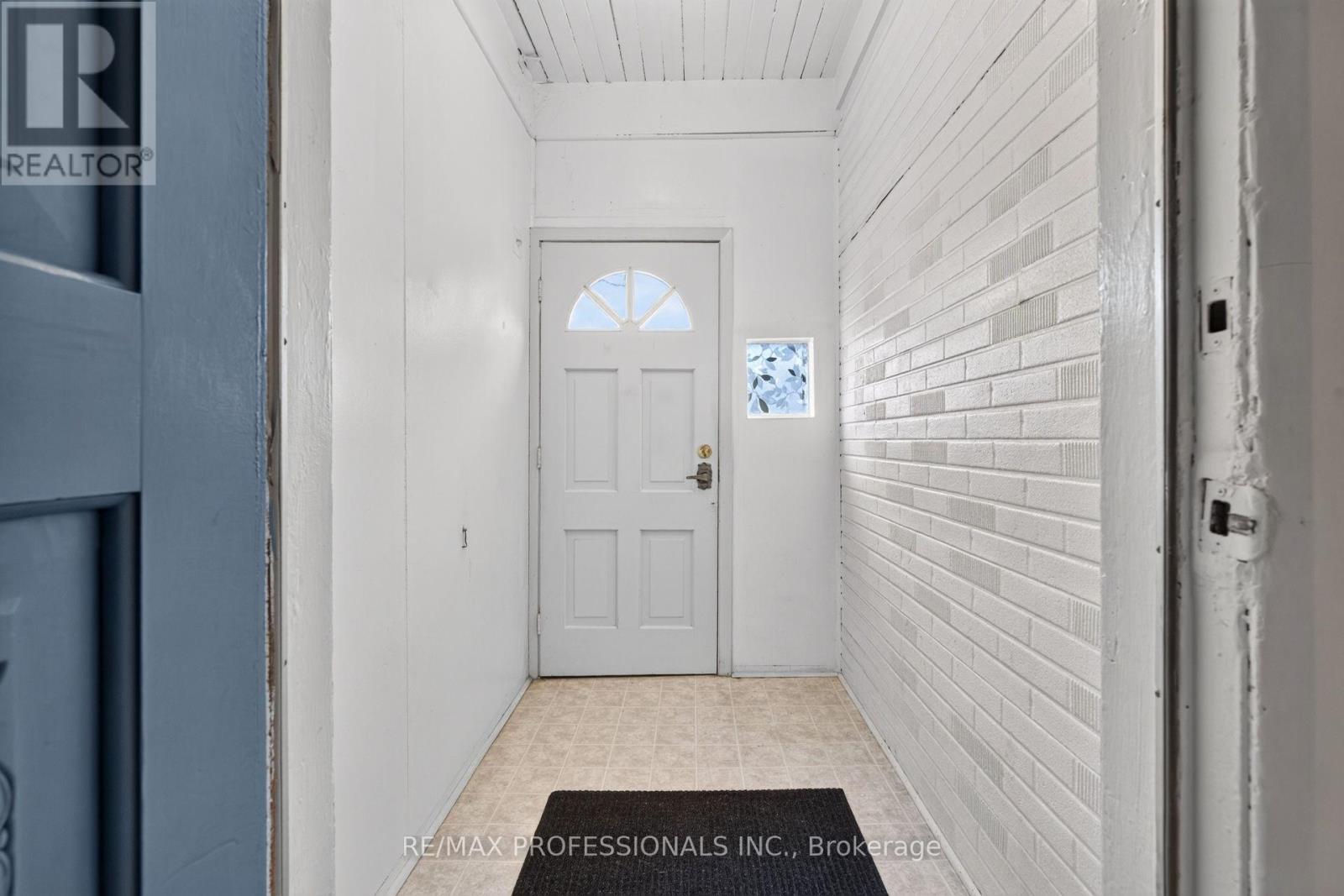 262 Melrose Street, Toronto, Ontario  M8Z 1G6 - Photo 5 - W13670212
