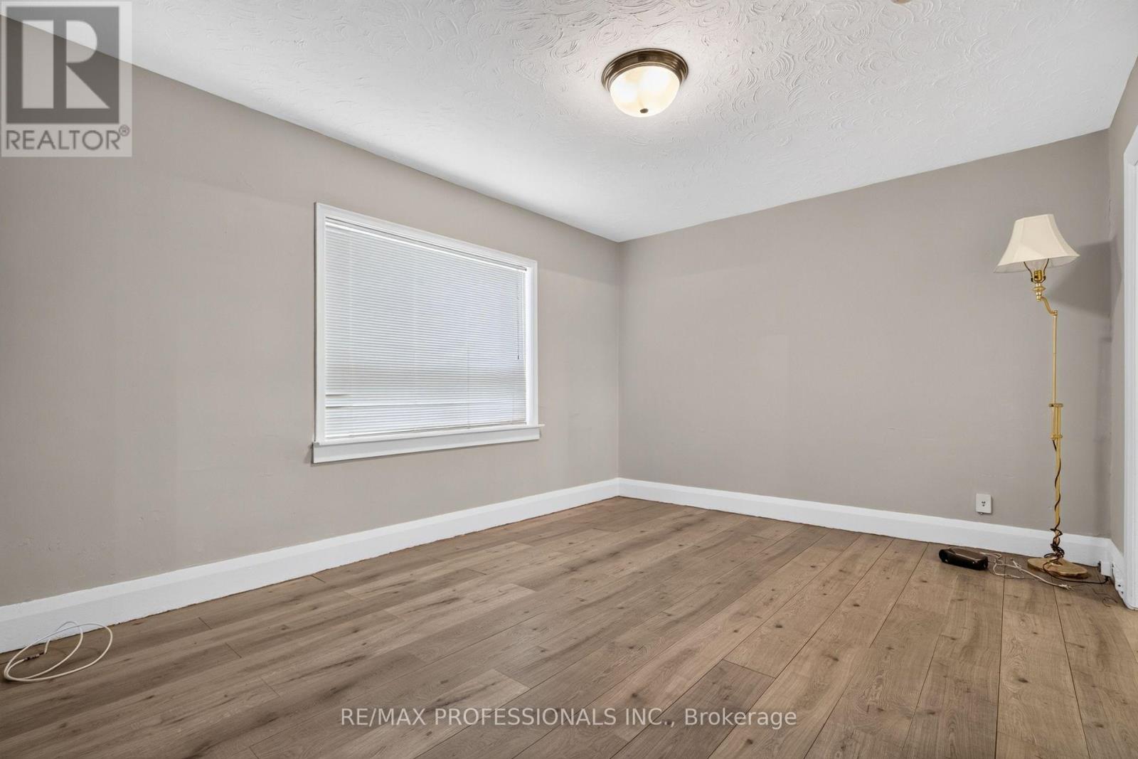 262 Melrose Street, Toronto, Ontario  M8Z 1G6 - Photo 7 - W13670212