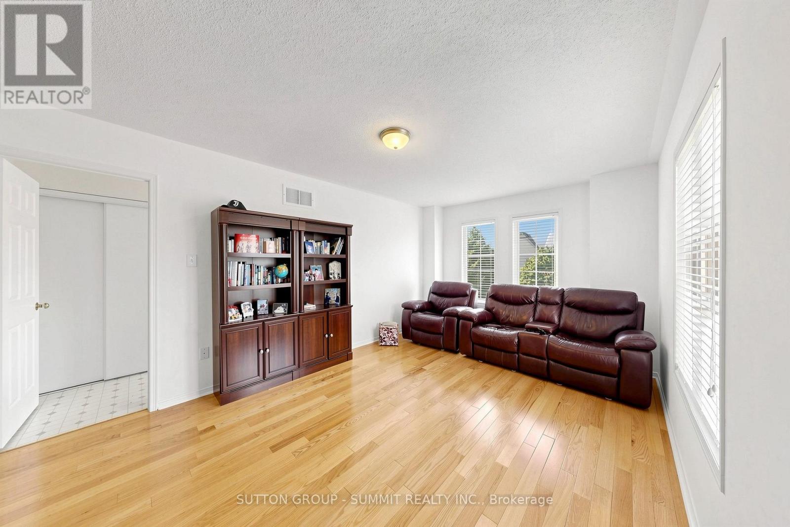 141 Gatwick Drive, Oakville, Ontario  L6H 6T7 - Photo 20 - W13670320