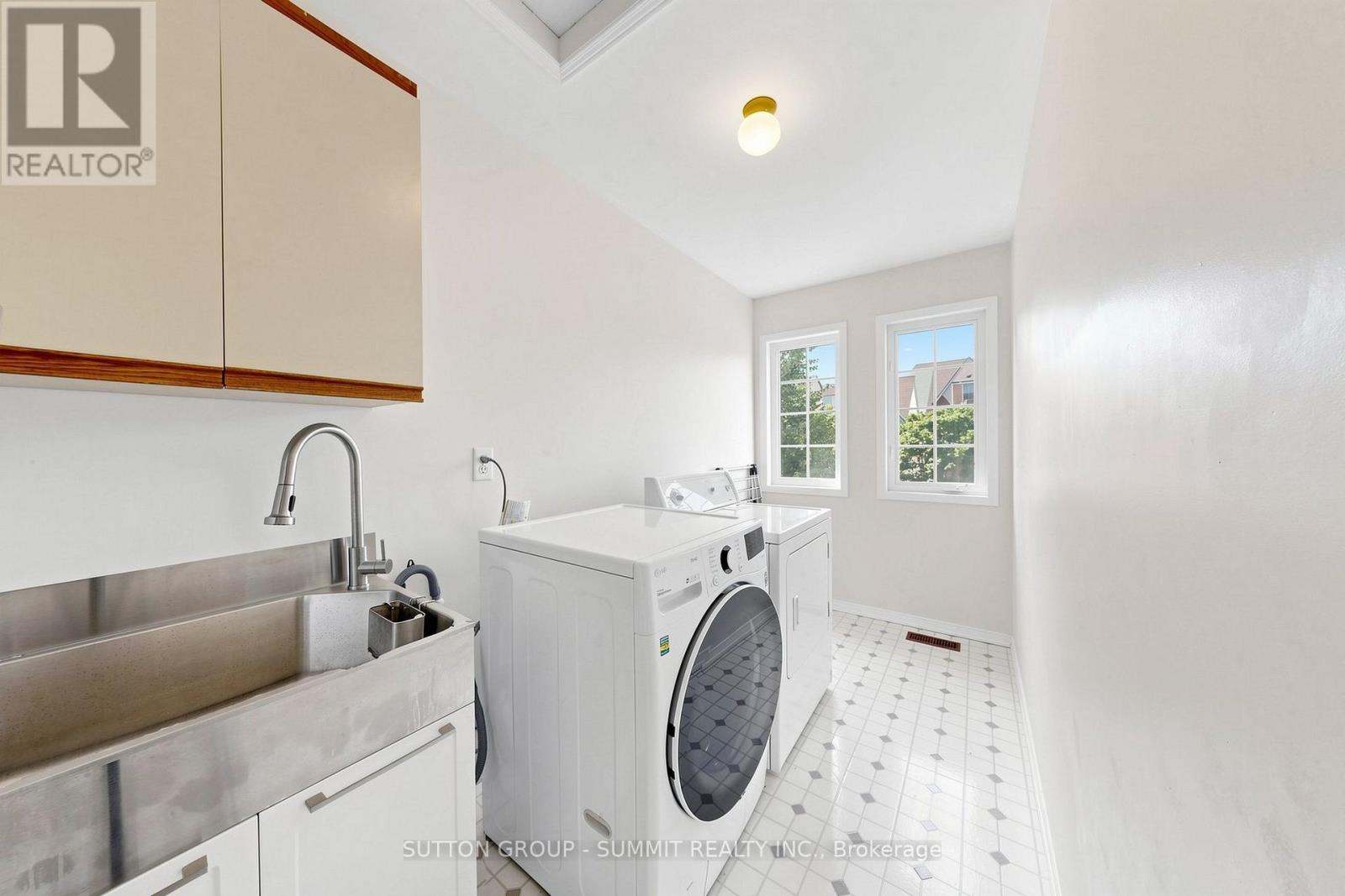 141 Gatwick Drive, Oakville, Ontario  L6H 6T7 - Photo 23 - W13670320