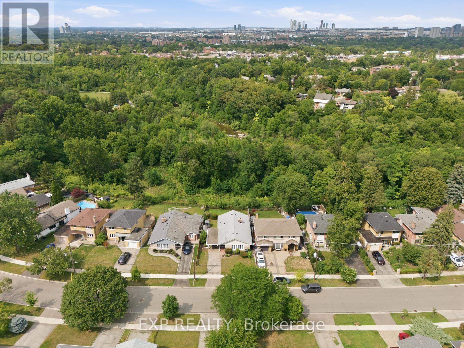 57 Riverhead Drive, Toronto, Ontario  M9W 4G3 - Photo 33 - W13670334